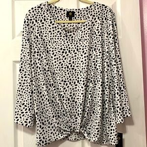 JM collection black &white animal print top